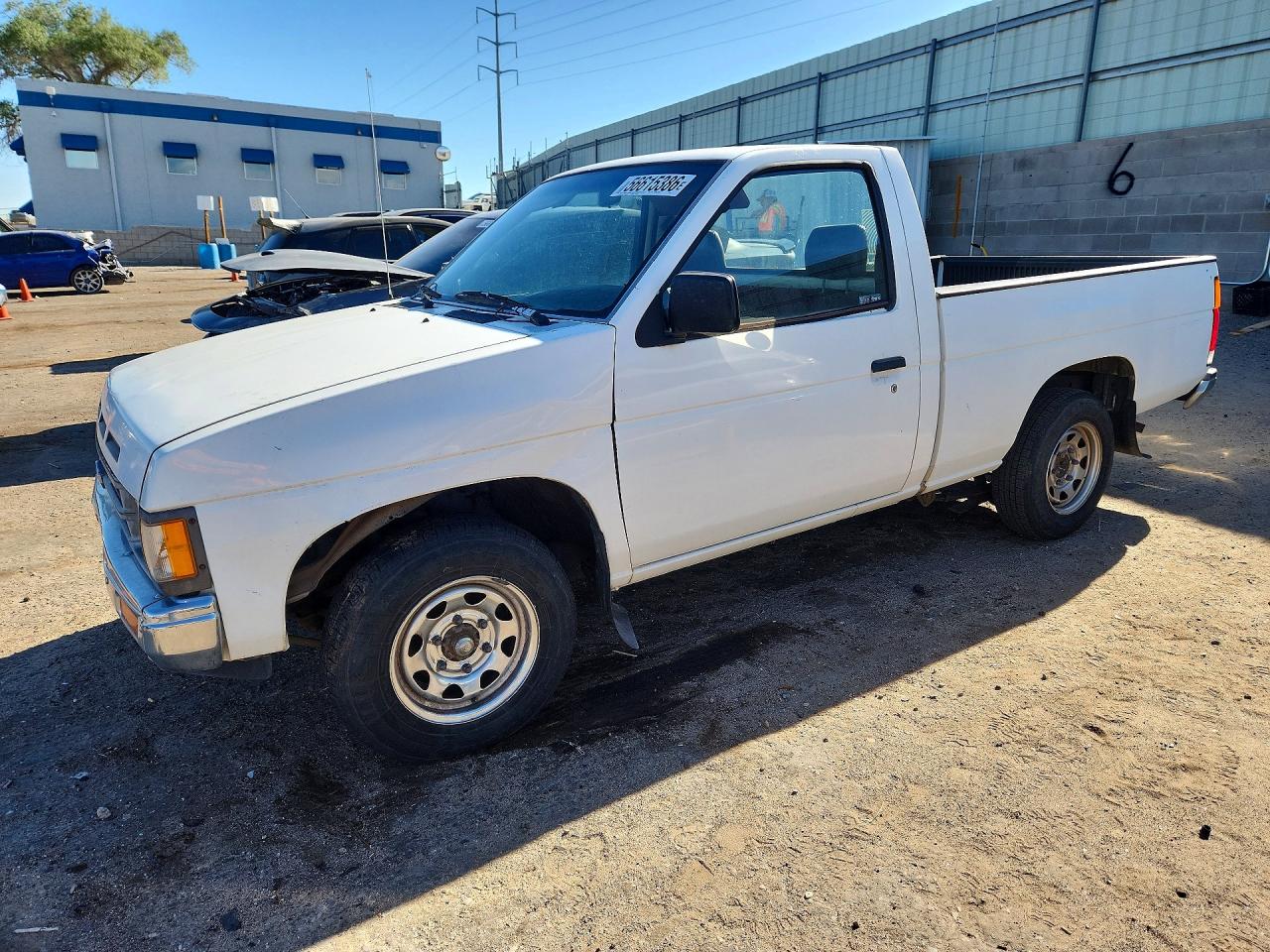 Salvage Nissan Navara Image