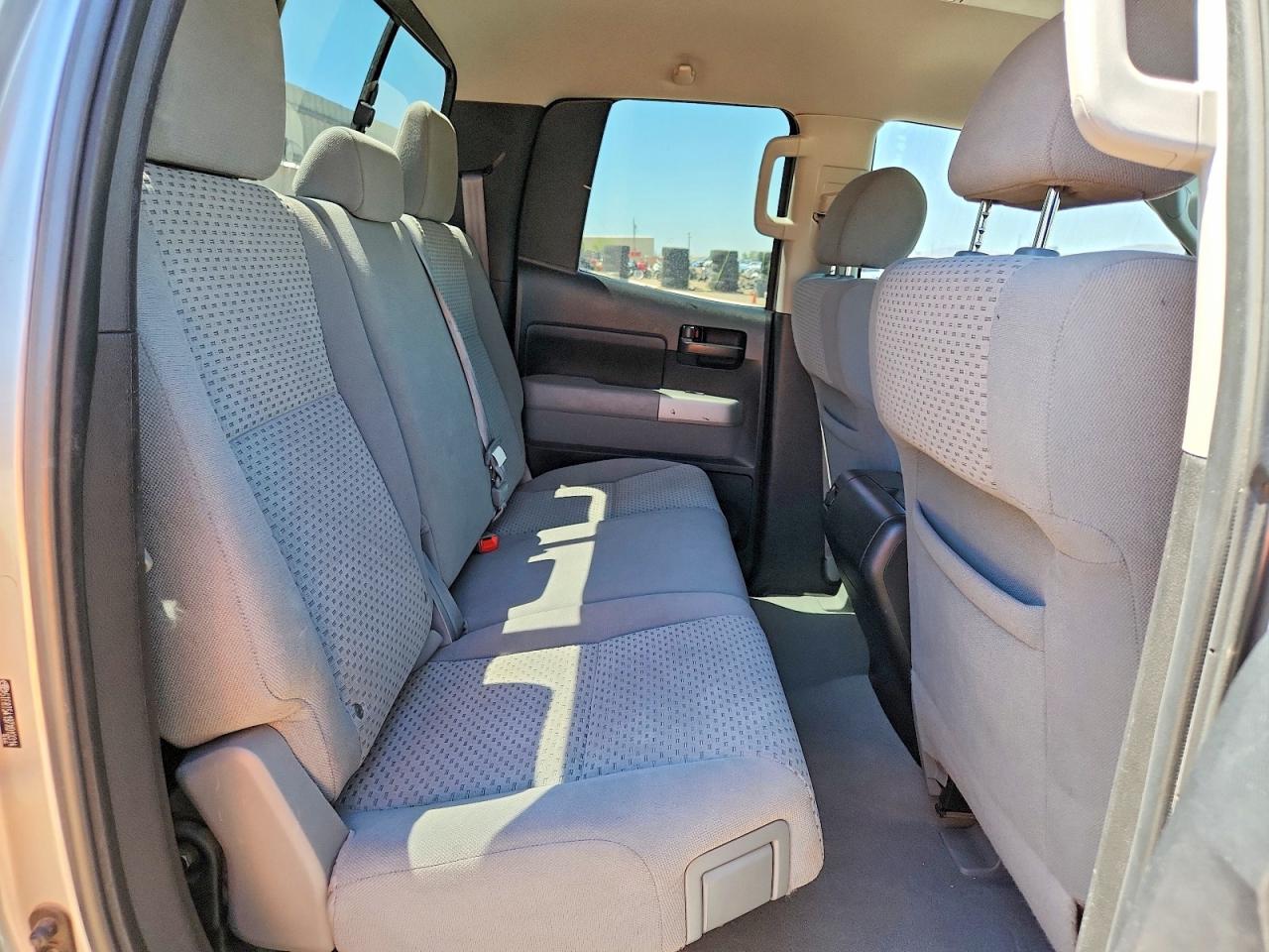 Toyota Tundra Double Cab Sr5