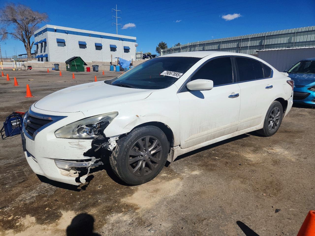 Salvage Nissan Altima Image