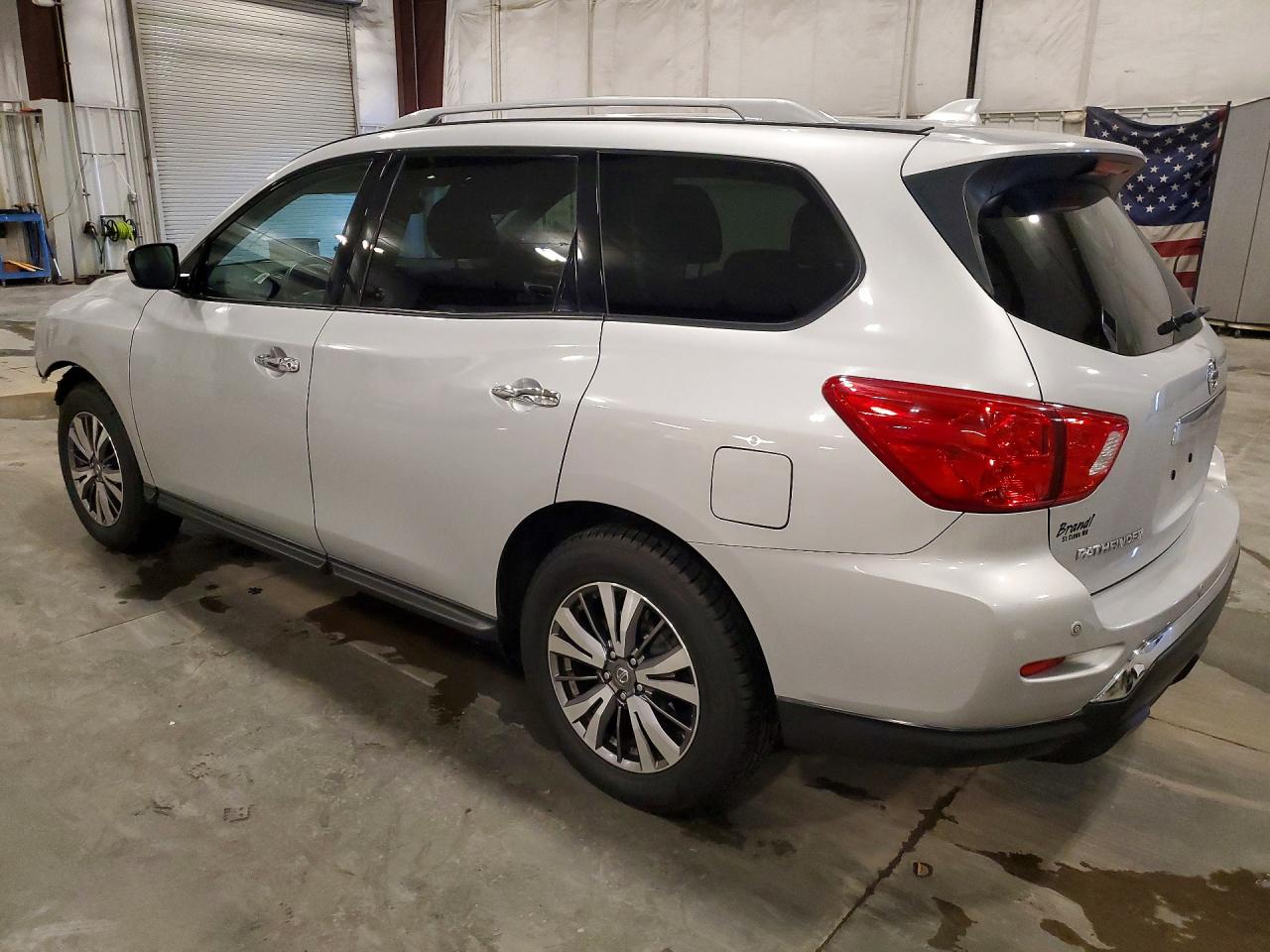 Nissan Pathfinder Sv