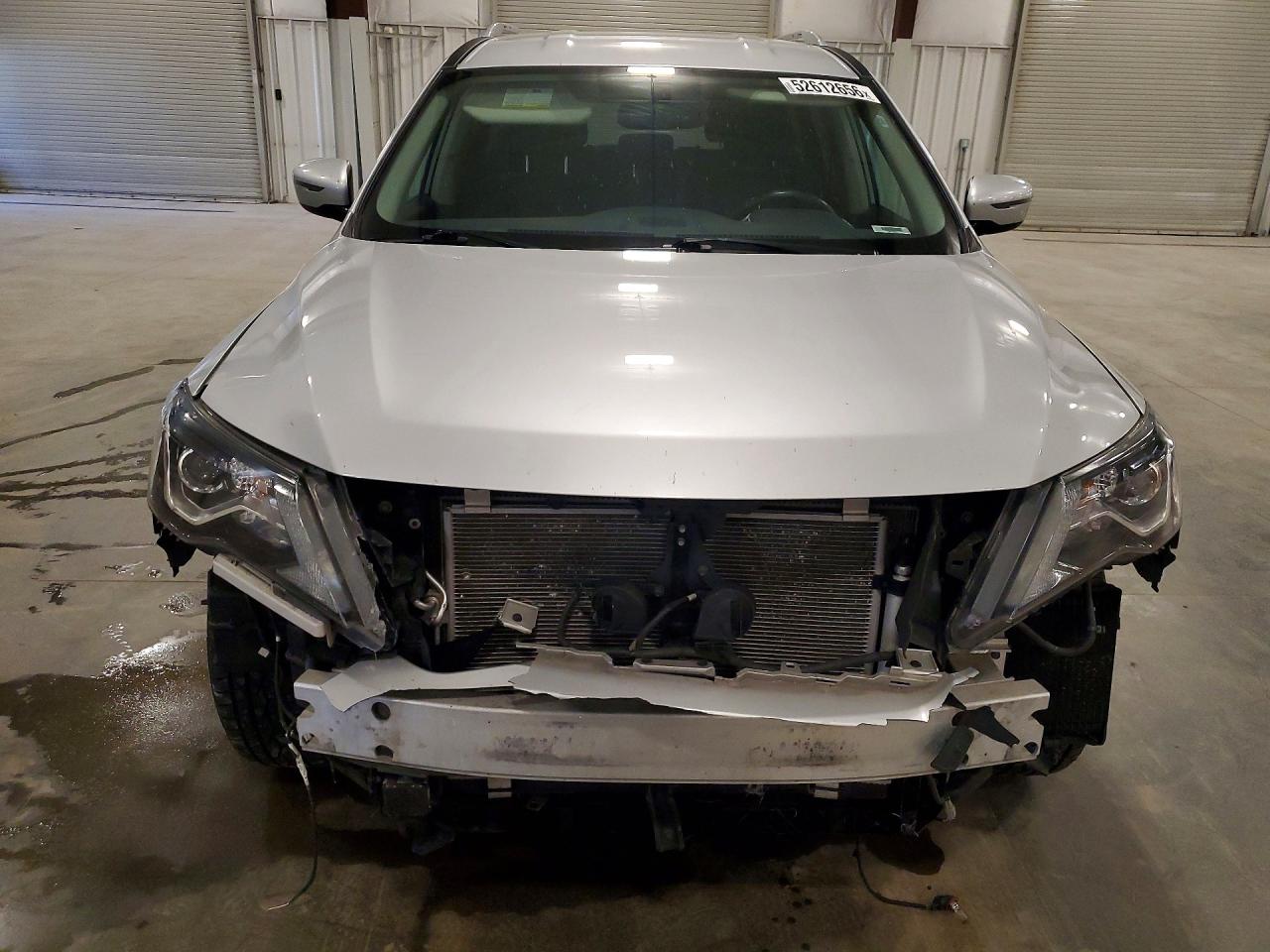 Nissan Pathfinder Sv