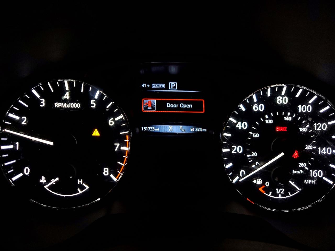 Nissan Pathfinder Sv