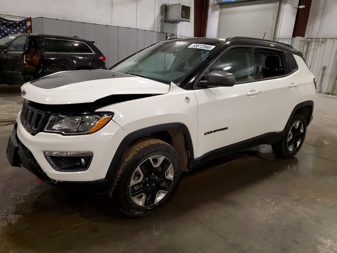 Salvage Jeep Compass Image