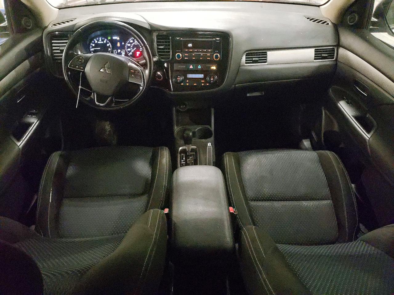 Mitsubishi Outlander Se