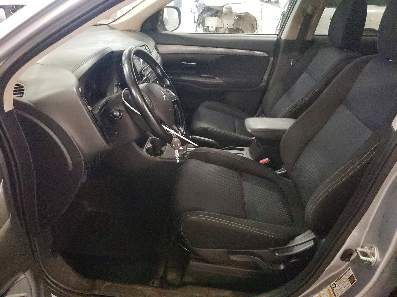 Mitsubishi Outlander Se