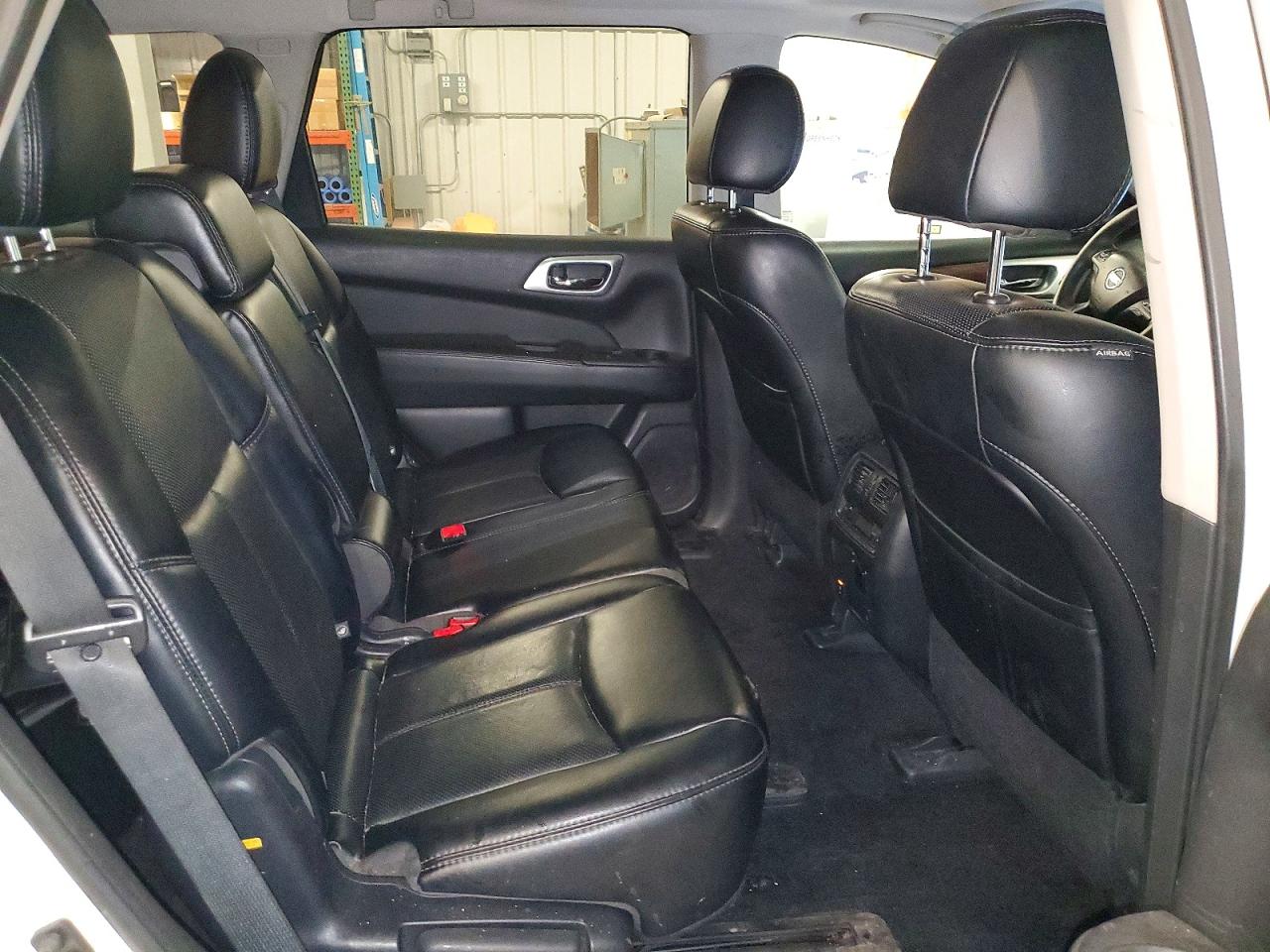 Nissan Pathfinder Platinum