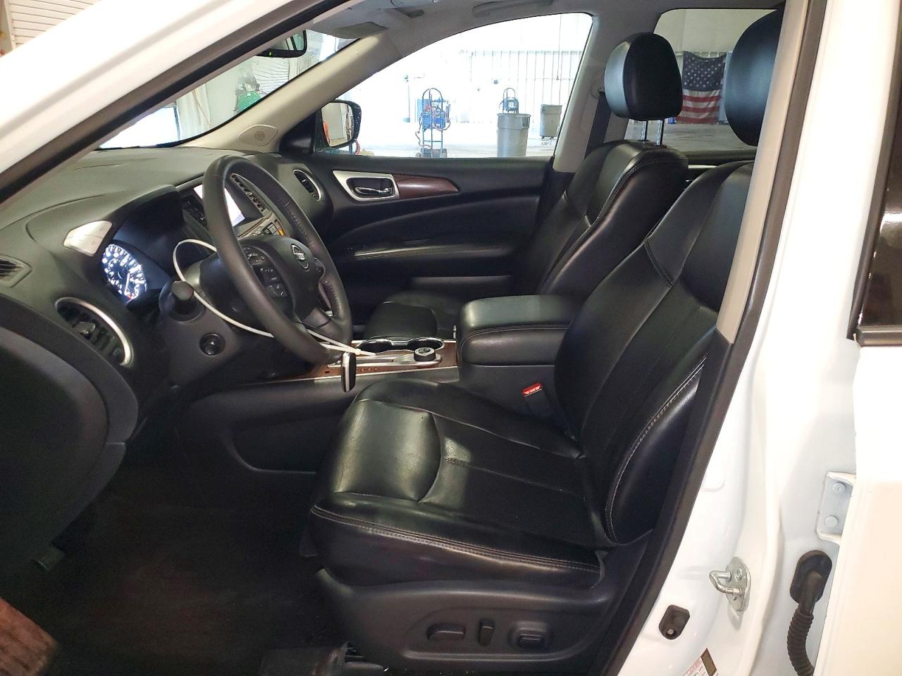 Nissan Pathfinder Platinum