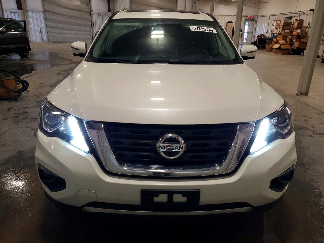Nissan Pathfinder Platinum