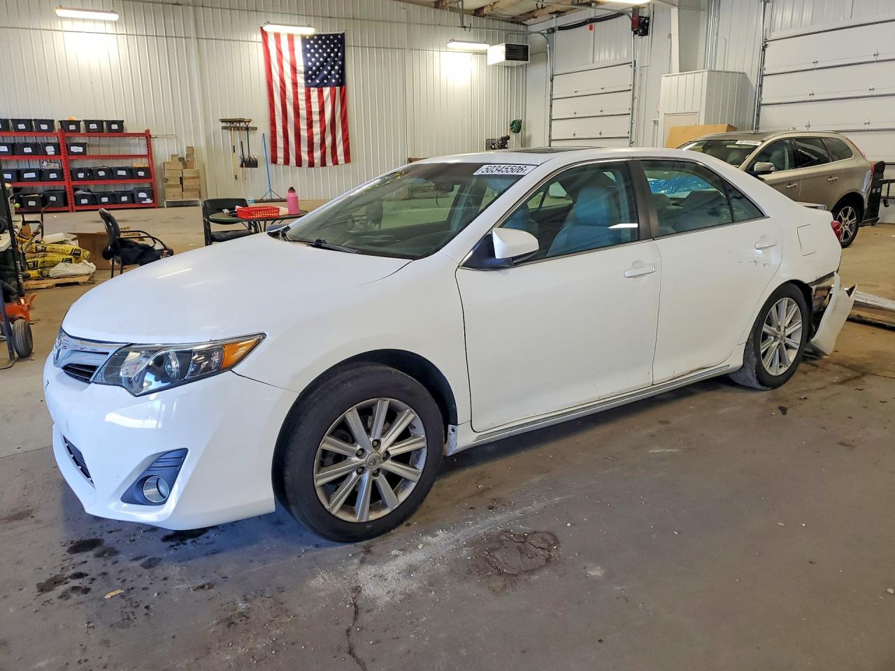 Salvage Toyota Camry Image