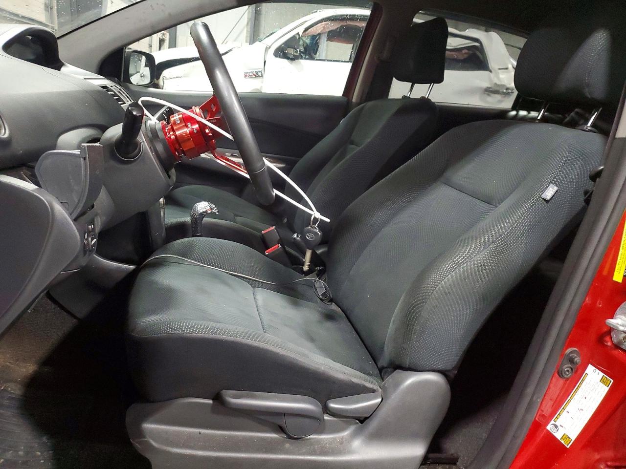 Toyota Yaris Base