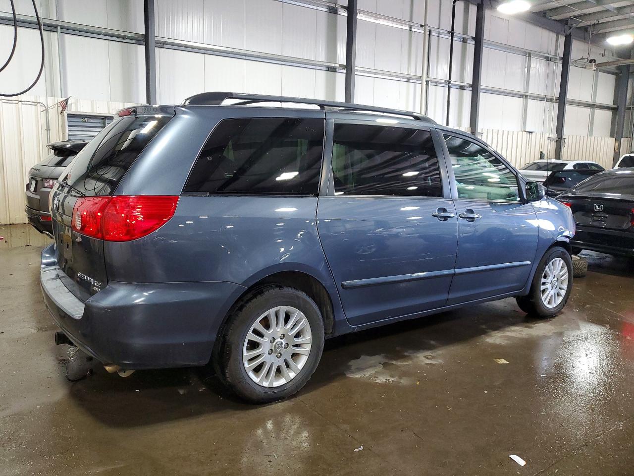 Toyota Sienna Xle