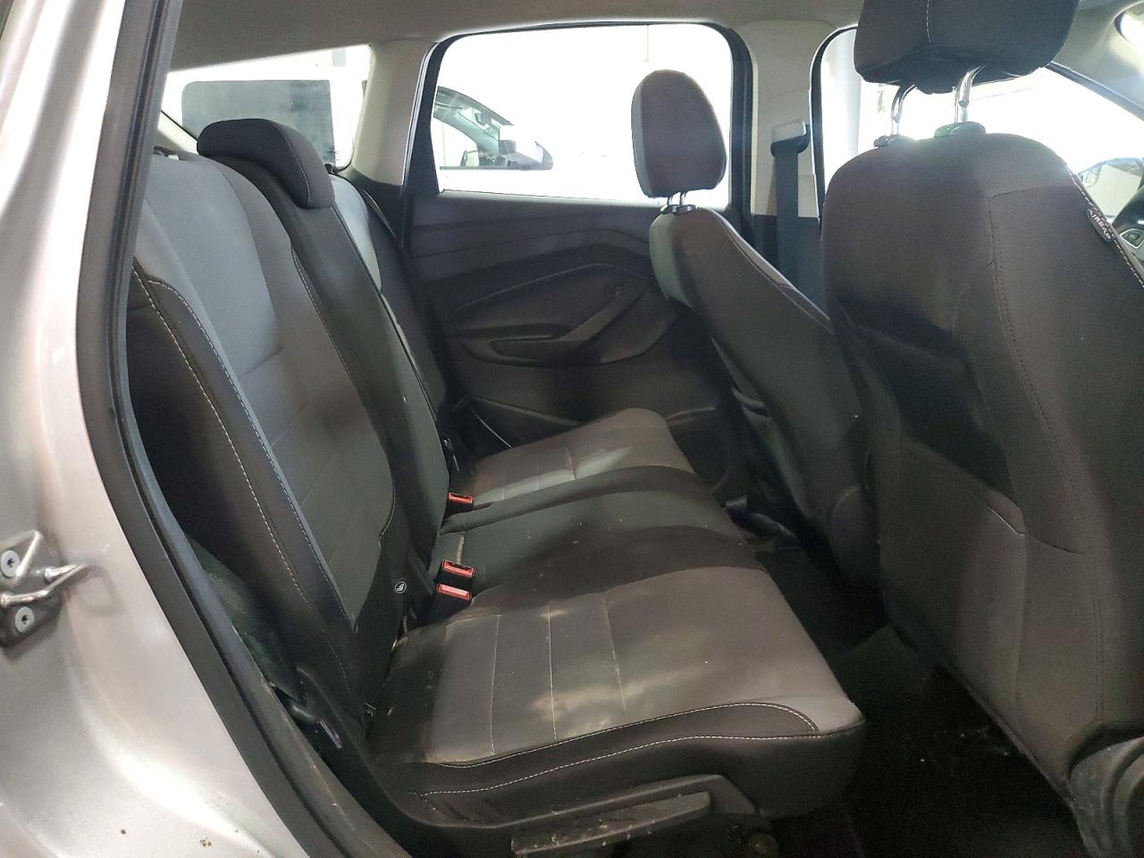 Ford Escape S