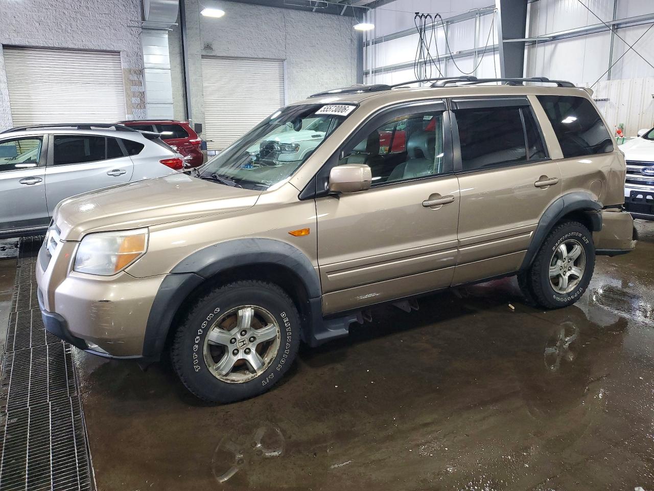 Salvage Honda Pilot Image
