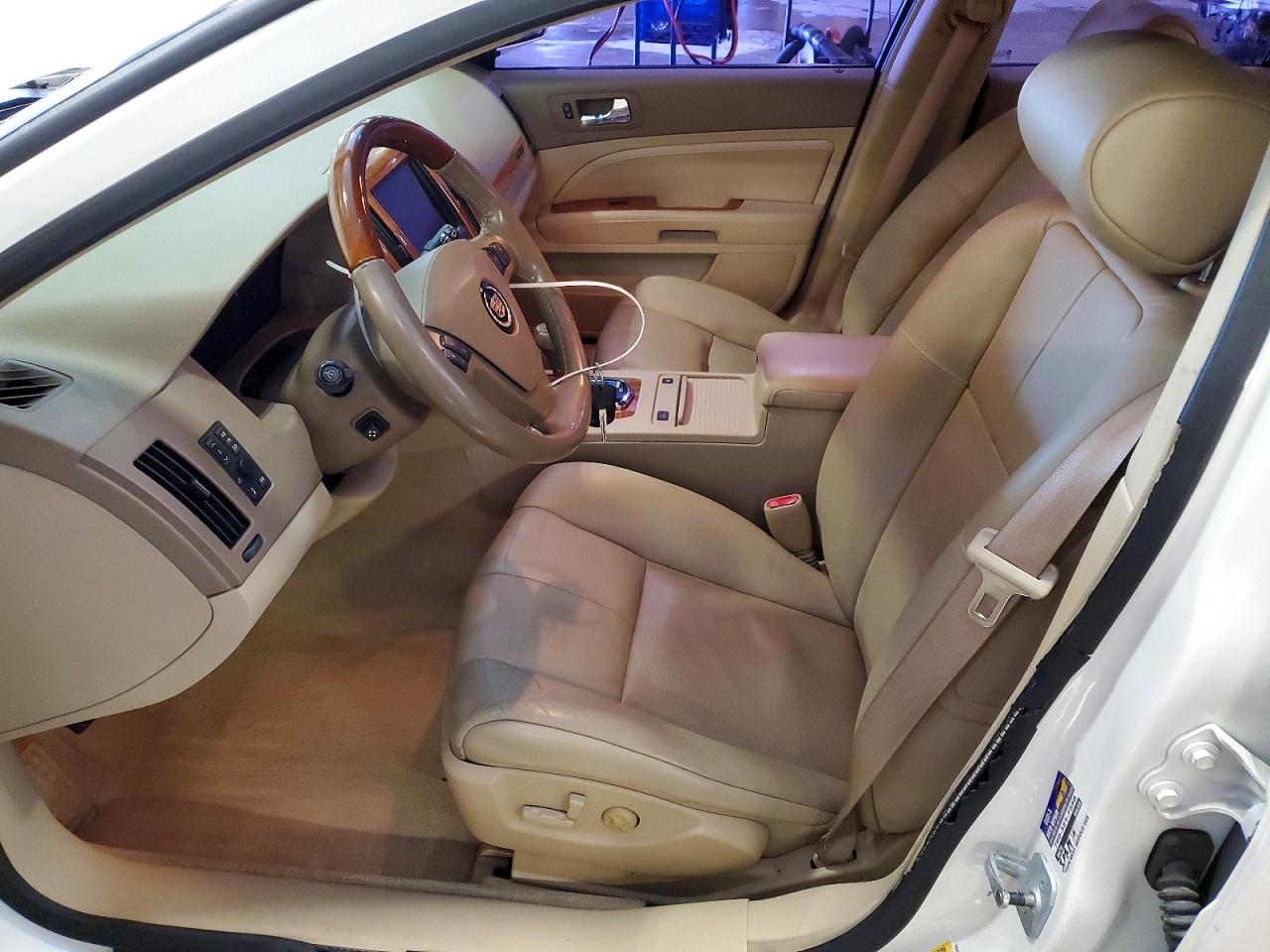 Cadillac STS