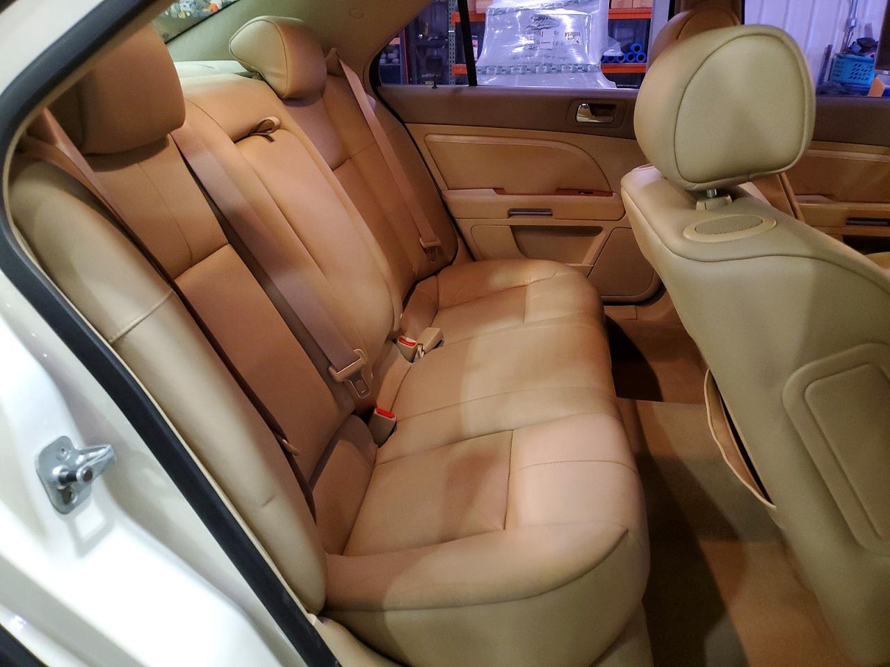 Cadillac STS
