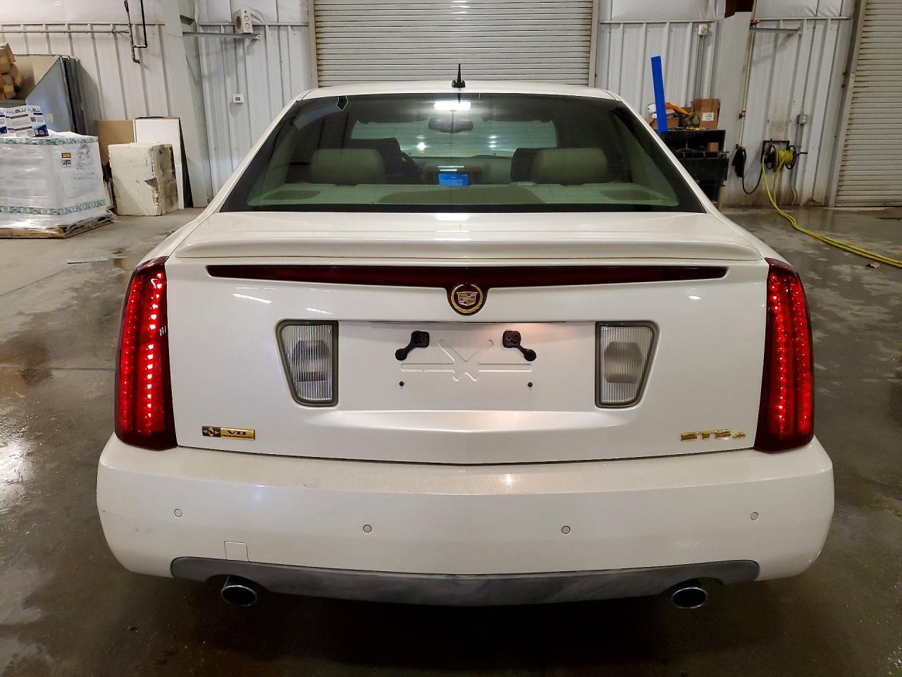 Cadillac STS
