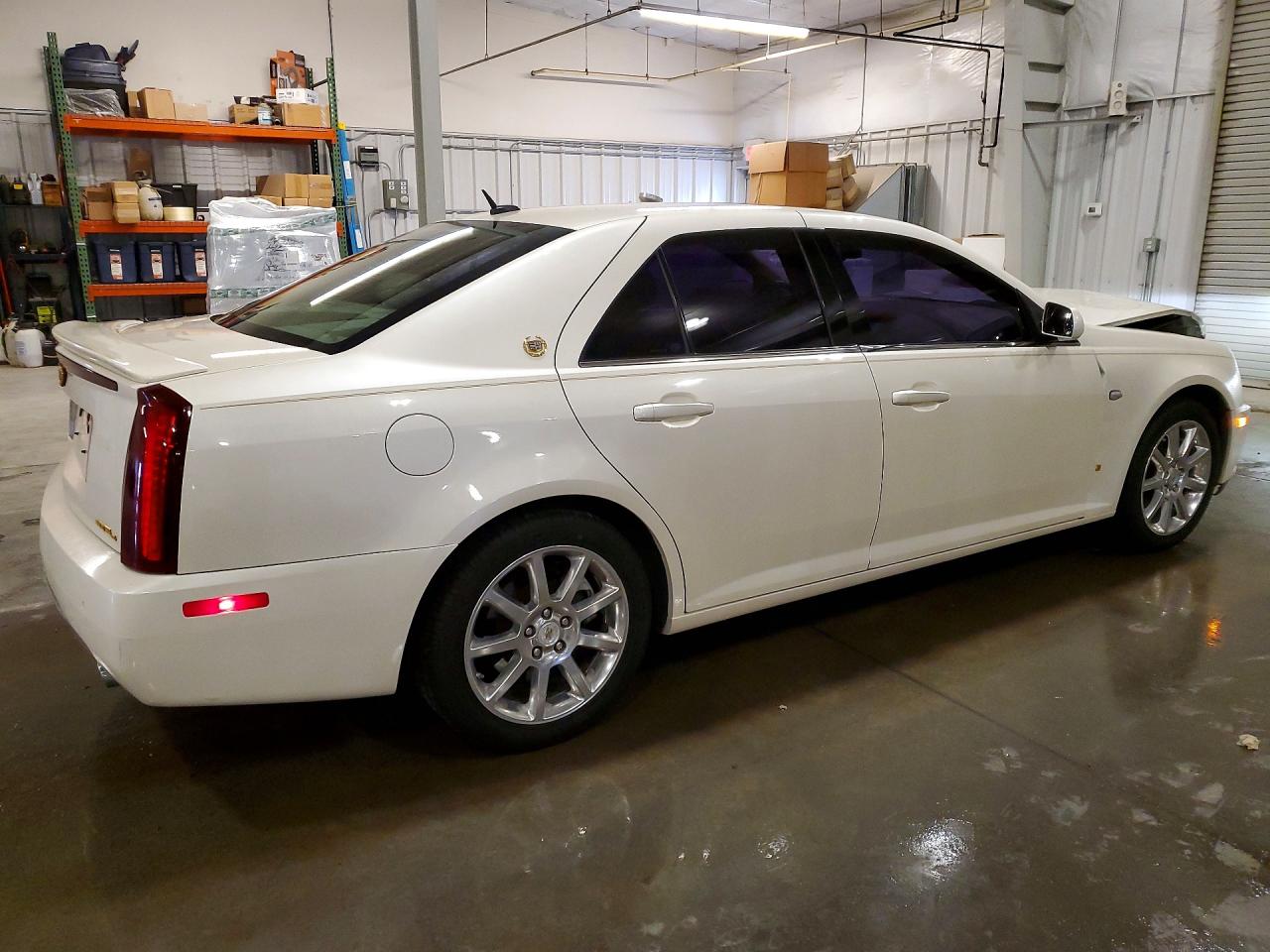 Cadillac STS