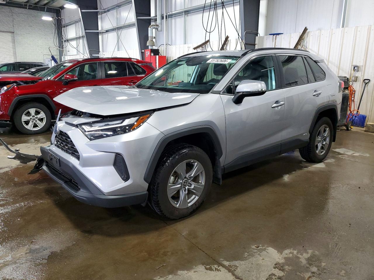 Salvage Toyota RAV4 Image