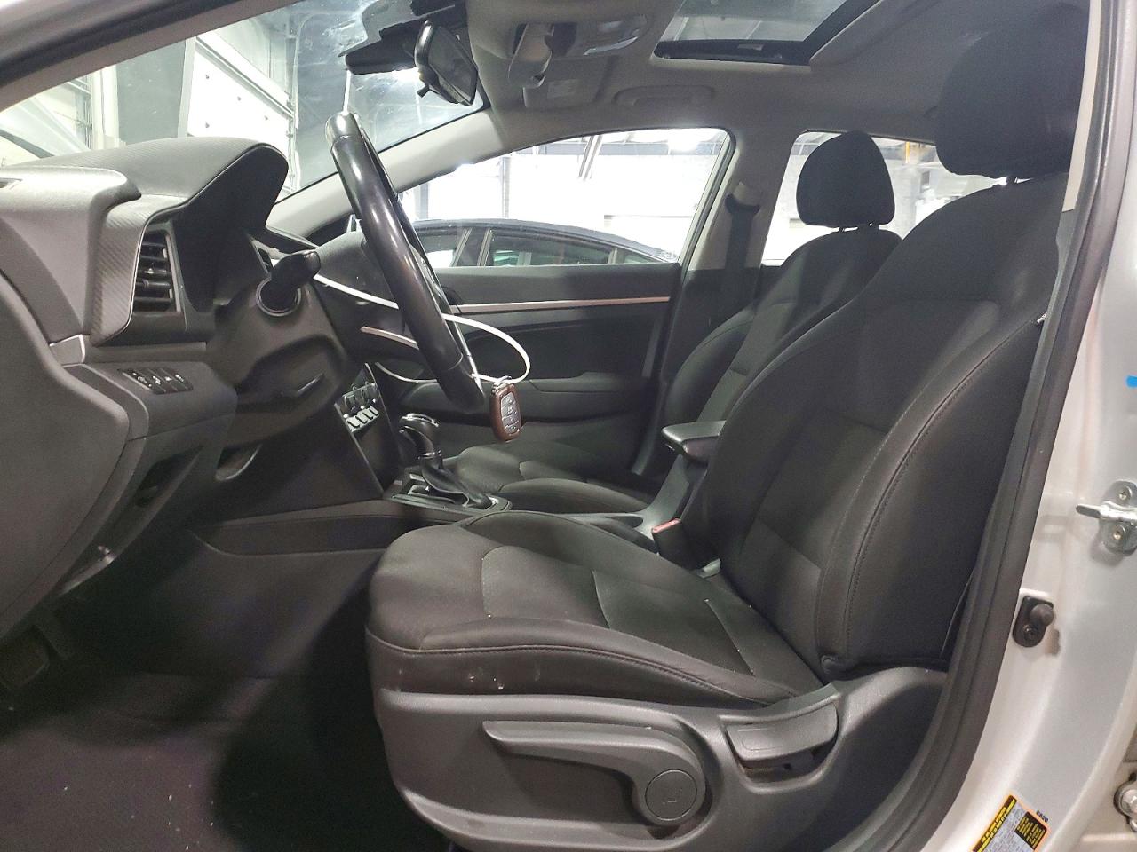 Hyundai ELANTRA Value Edition