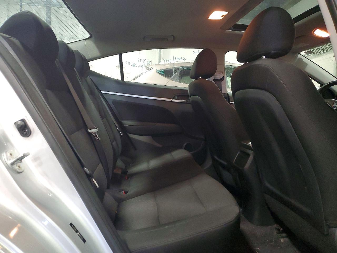 Hyundai ELANTRA Value Edition