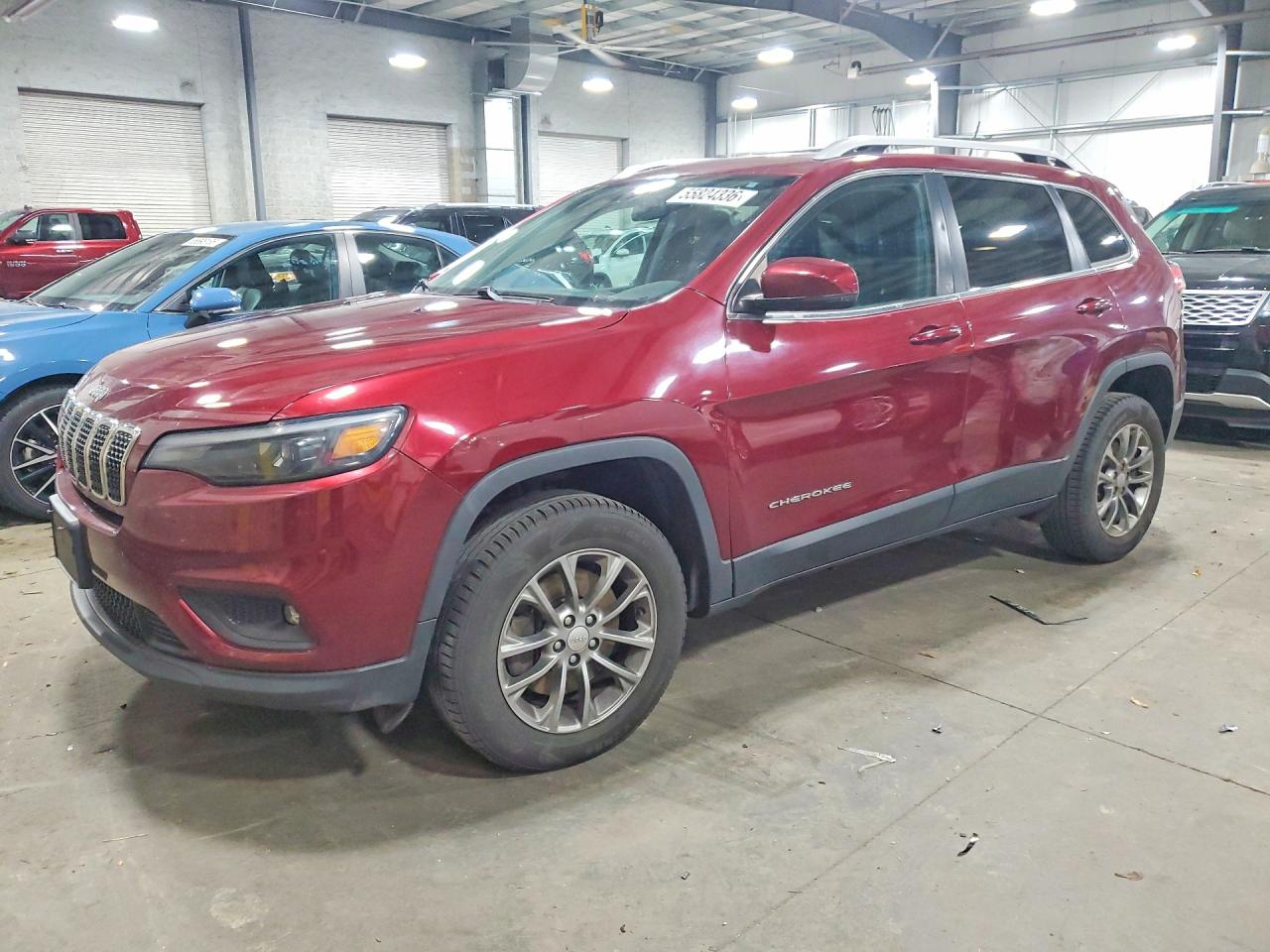 Salvage Jeep Cherokee Image