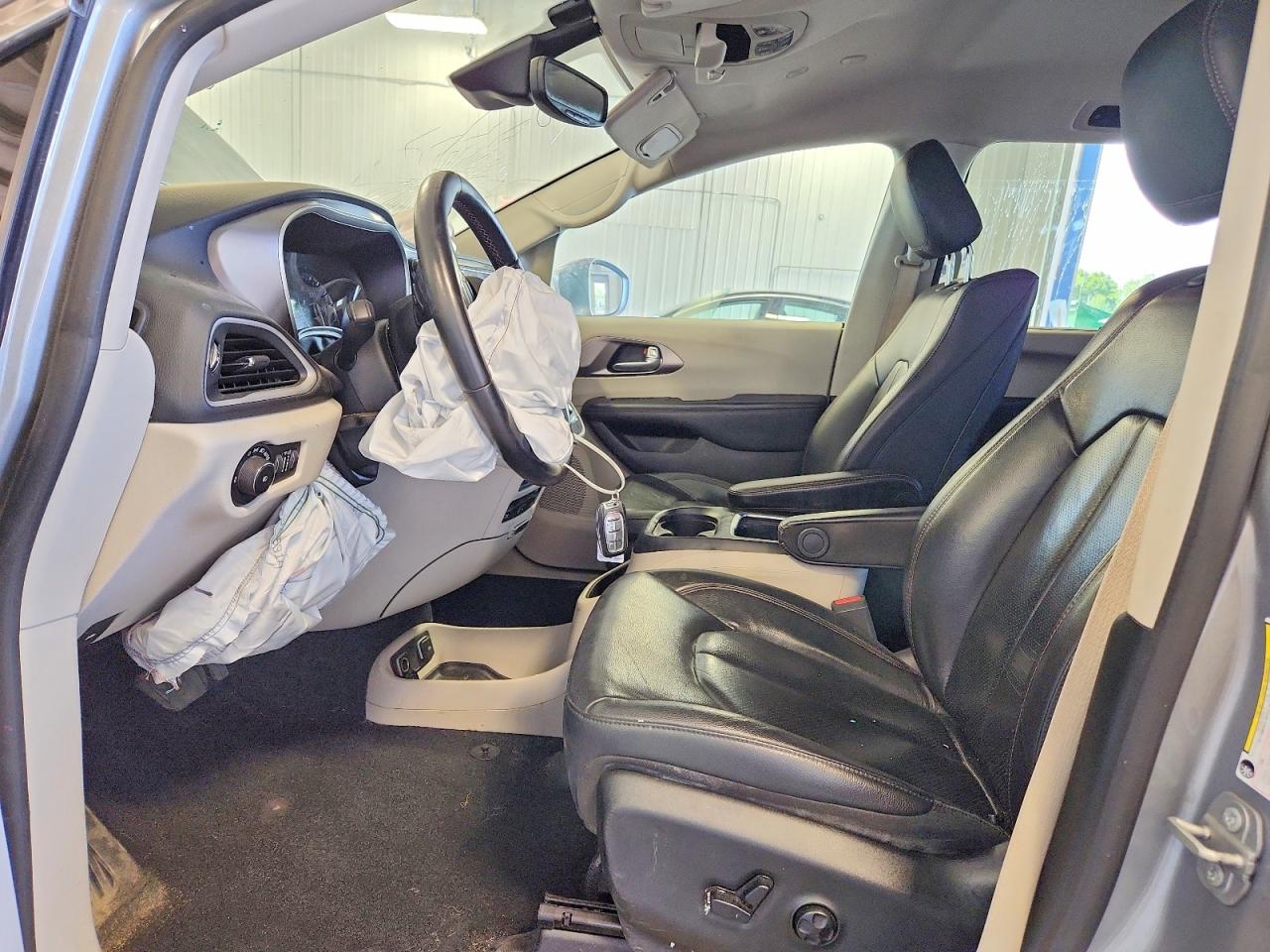 Chrysler Pacifica Touring L Plus