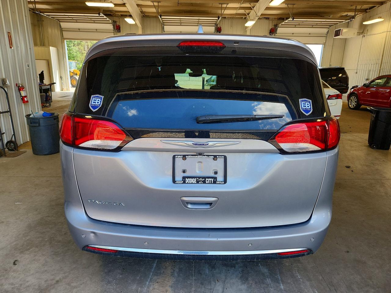 Chrysler Pacifica Touring L Plus