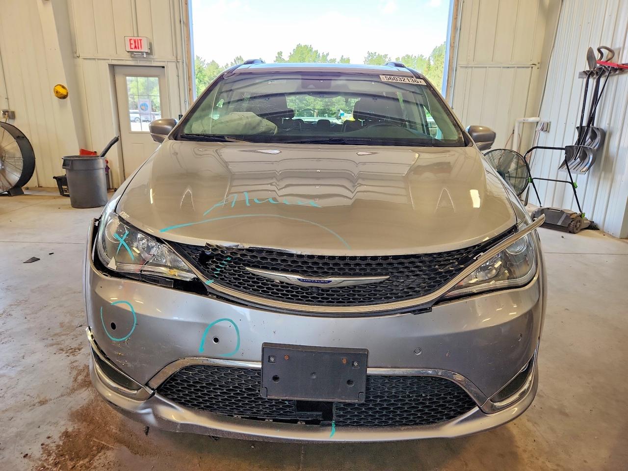 Chrysler Pacifica Touring L Plus