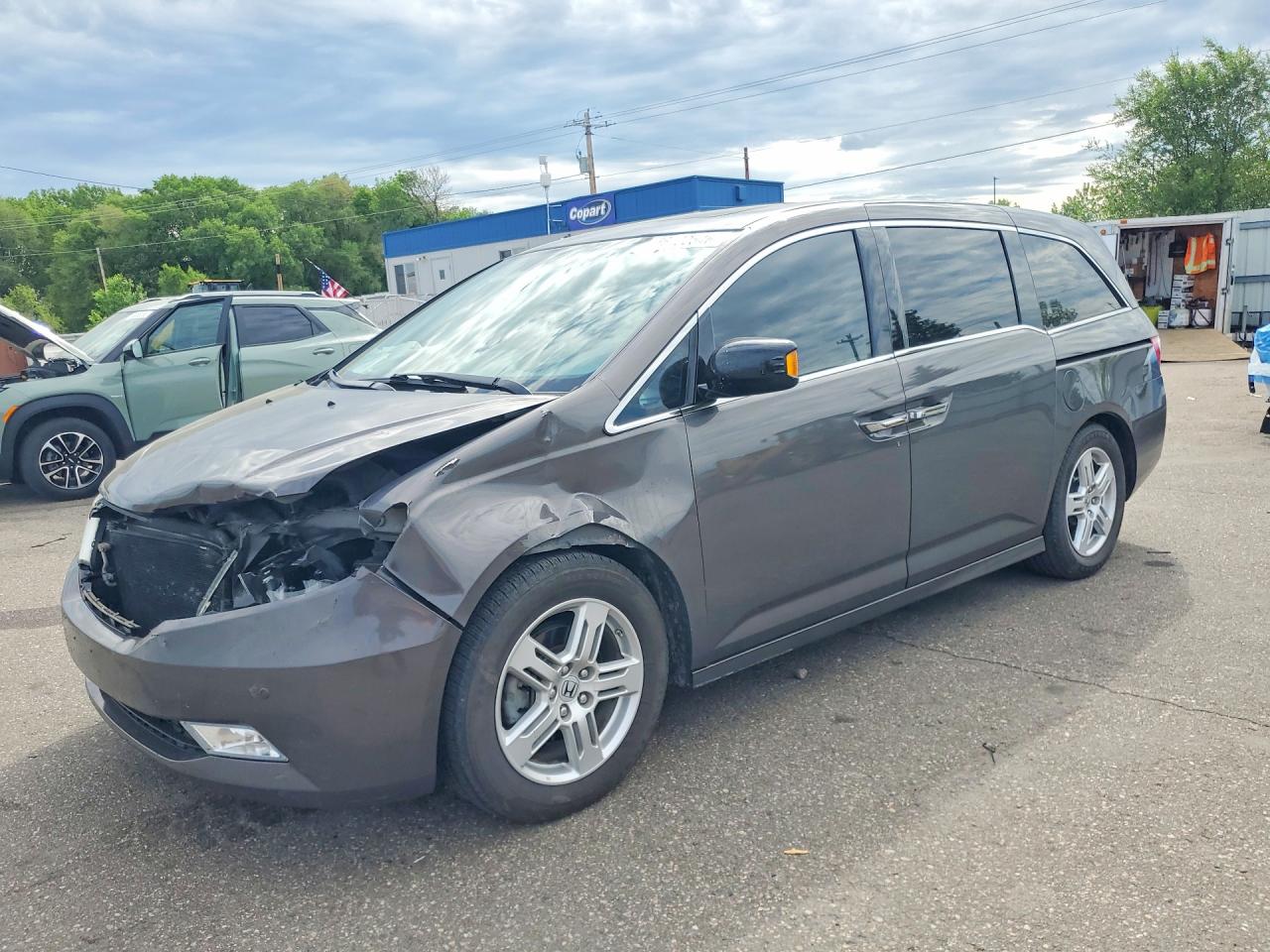 Salvage Honda Odyssey Image