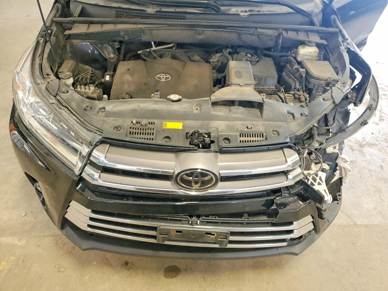 Toyota Highlander Limited Platinum