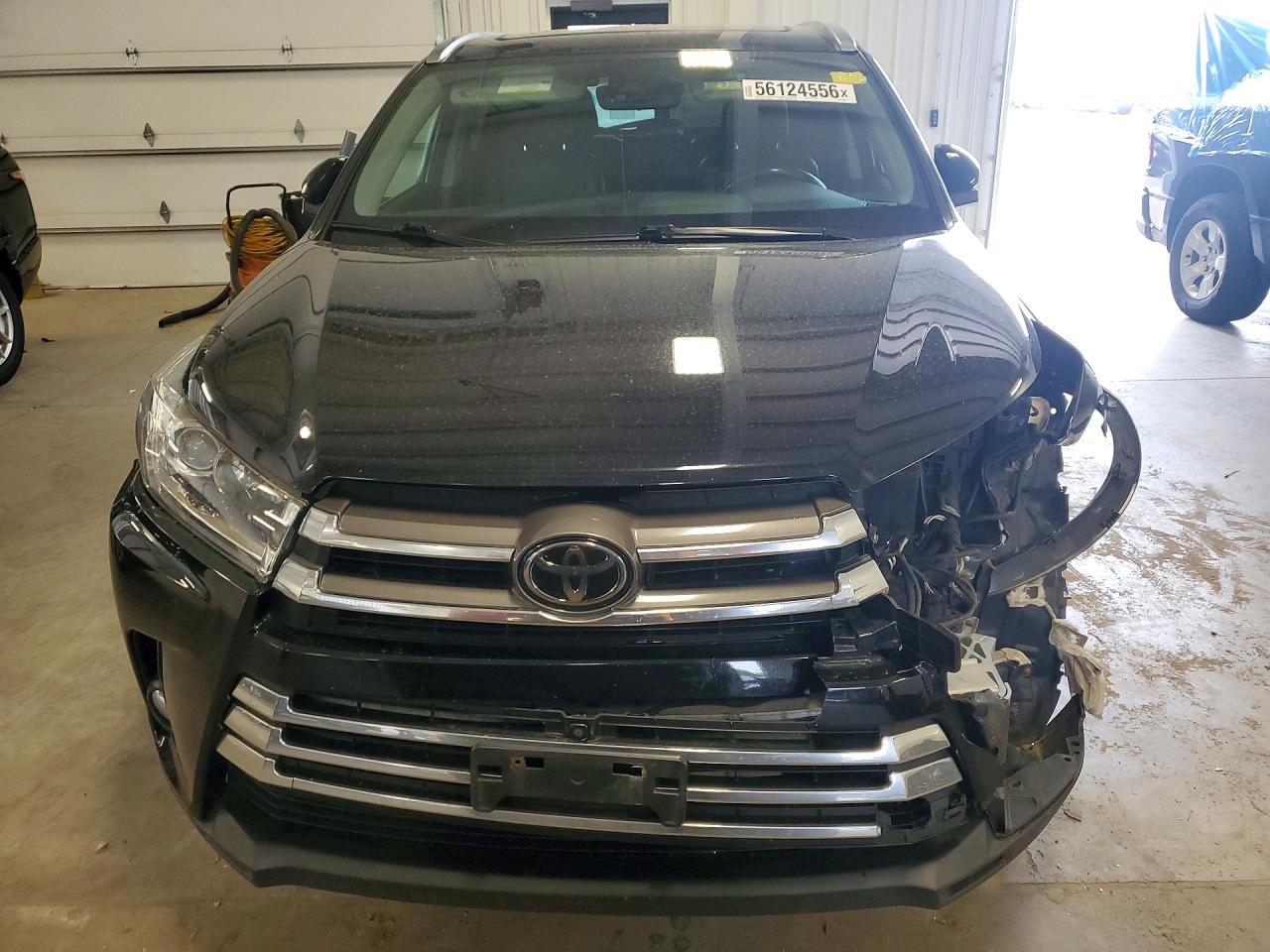 Toyota Highlander Limited Platinum