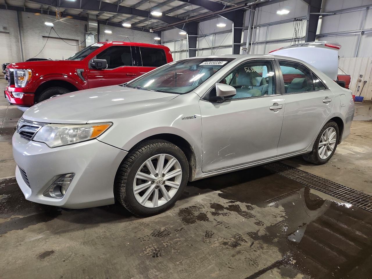 Salvage Toyota Camry Image