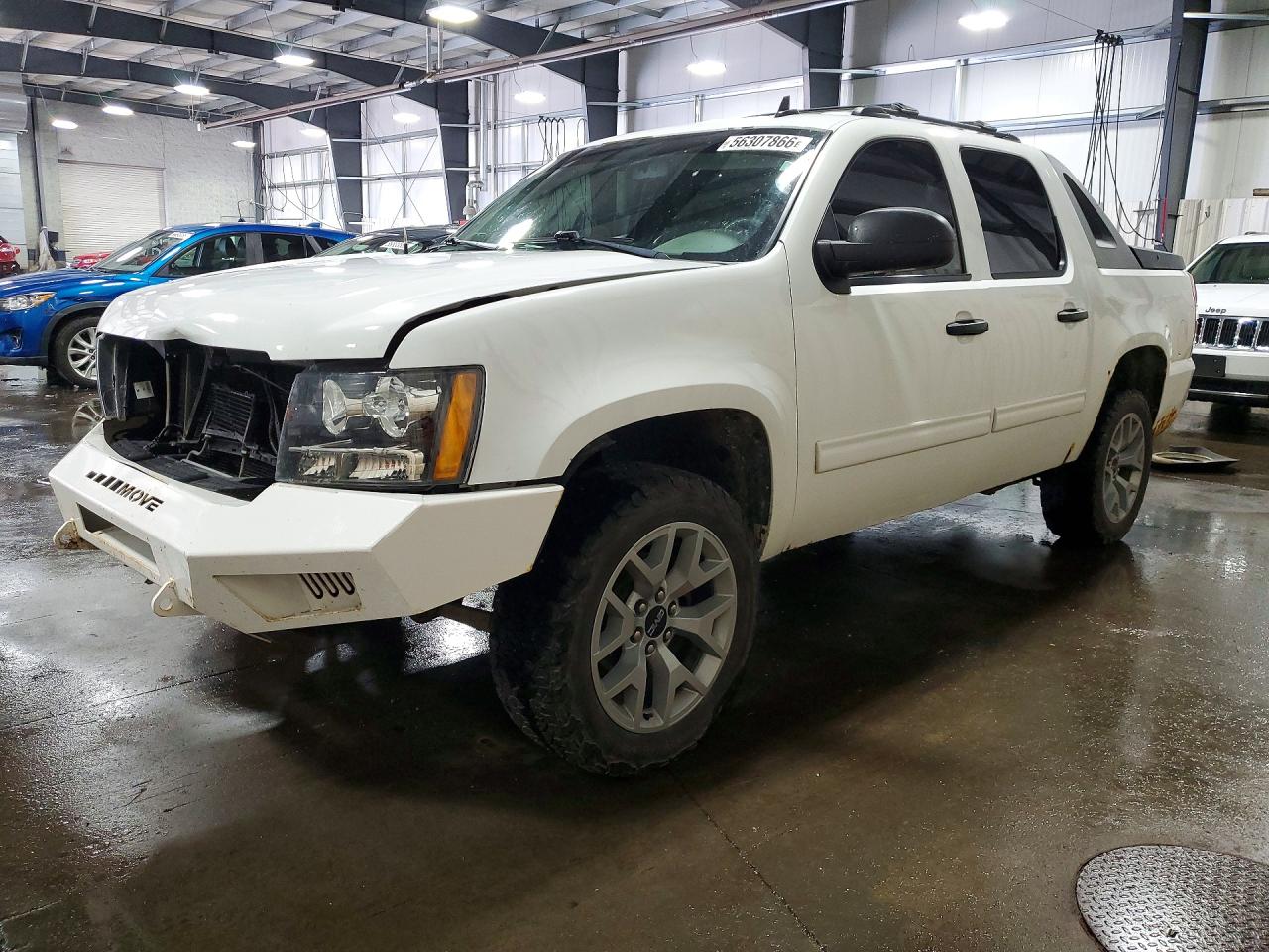 Salvage Chevrolet Avalanche Image