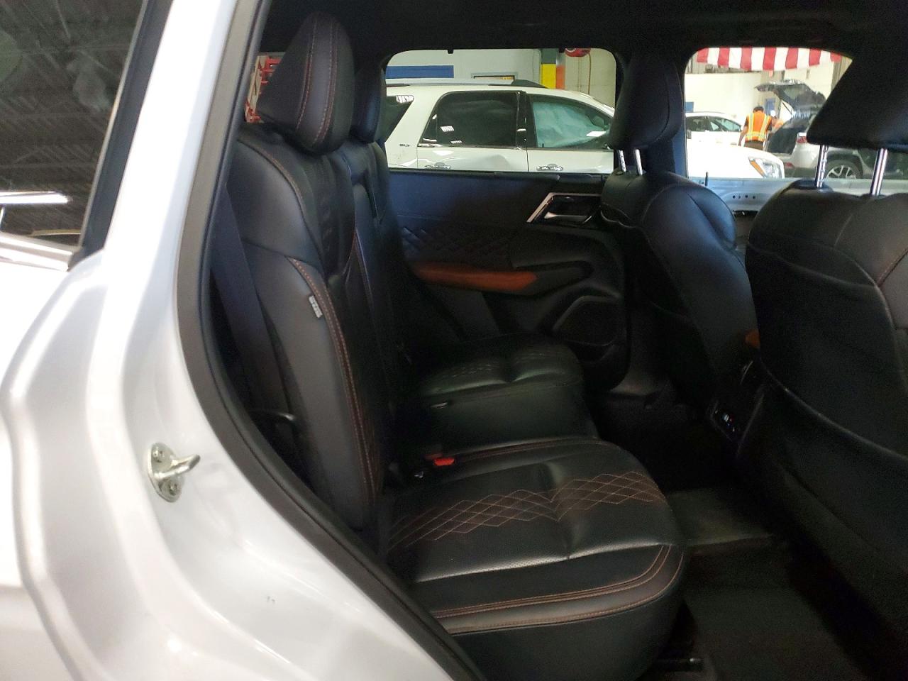 Mitsubishi Outlander Sel