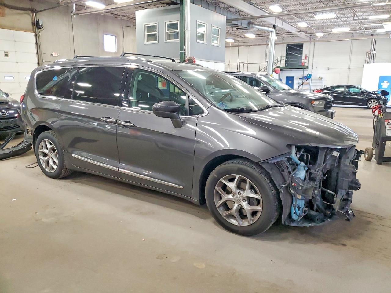 Chrysler Pacifica Touring L Plus
