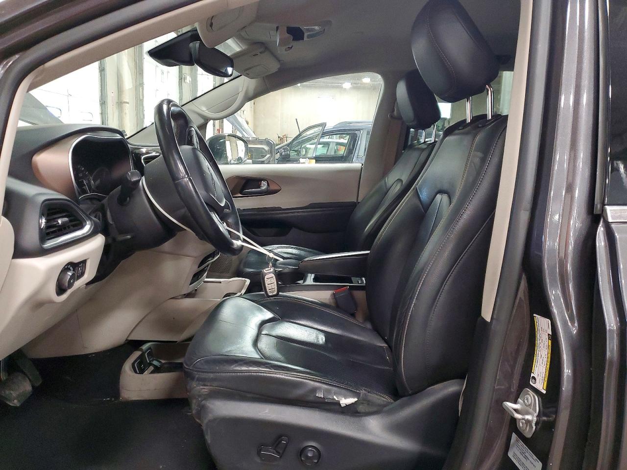 Chrysler Pacifica Touring L Plus