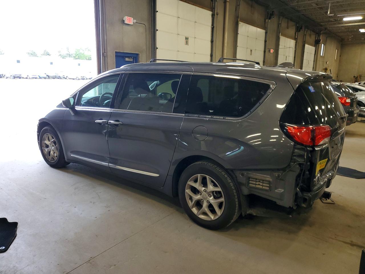 Chrysler Pacifica Touring L Plus