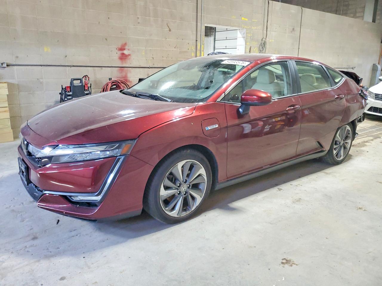 Salvage Honda Clarity Image