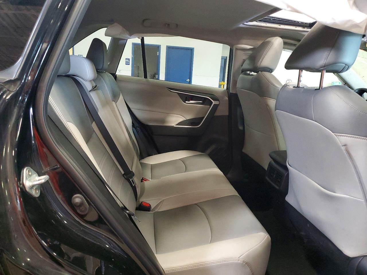 Toyota RAV4 Xle Premium