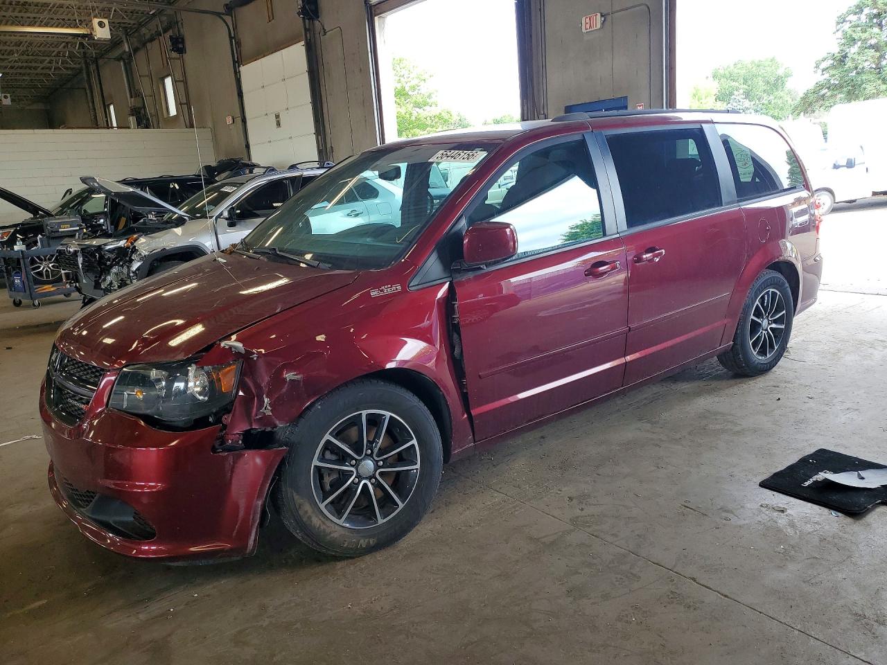 Salvage Dodge Caravan Image