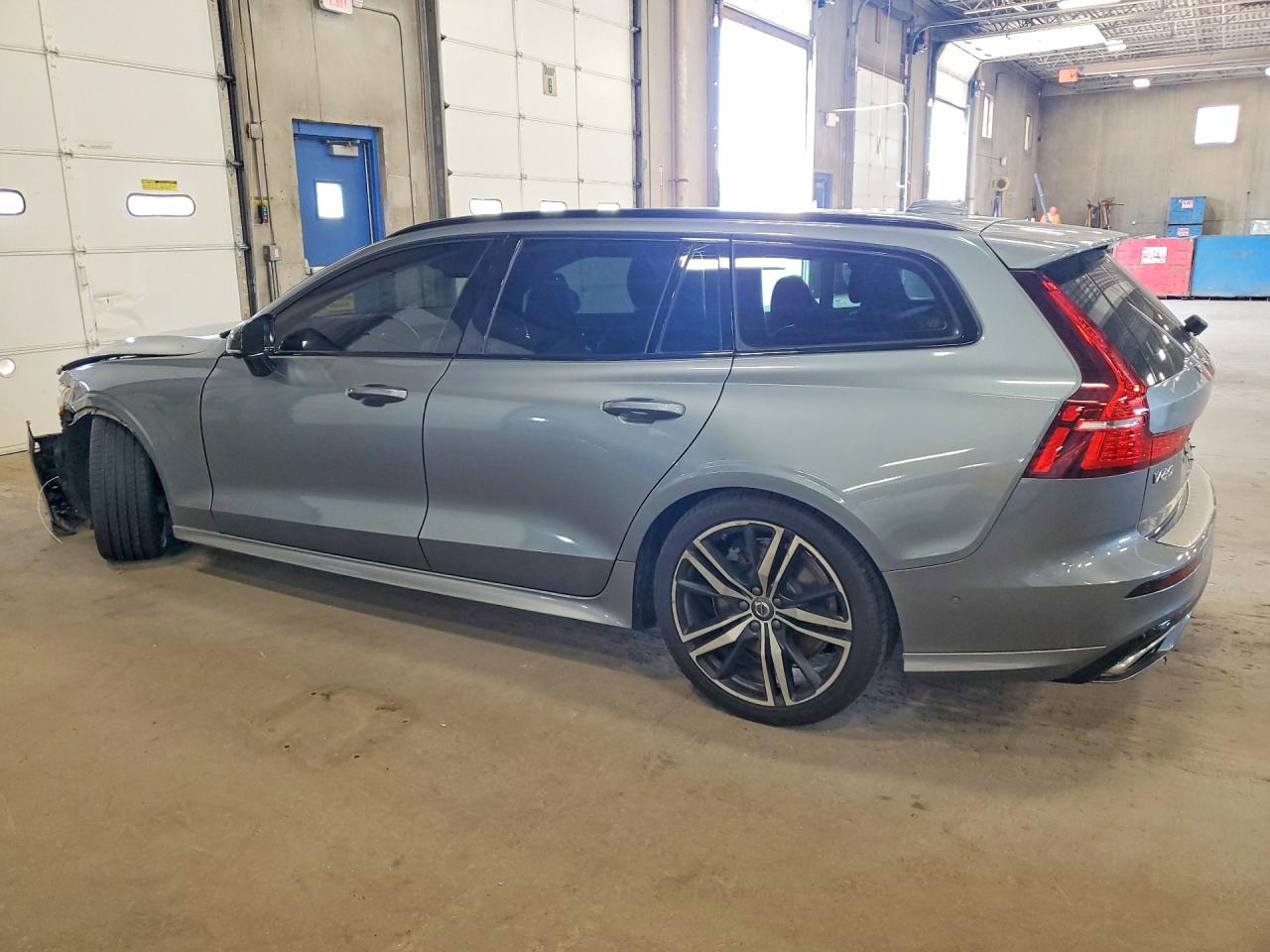 Volvo V60 T5 R-design