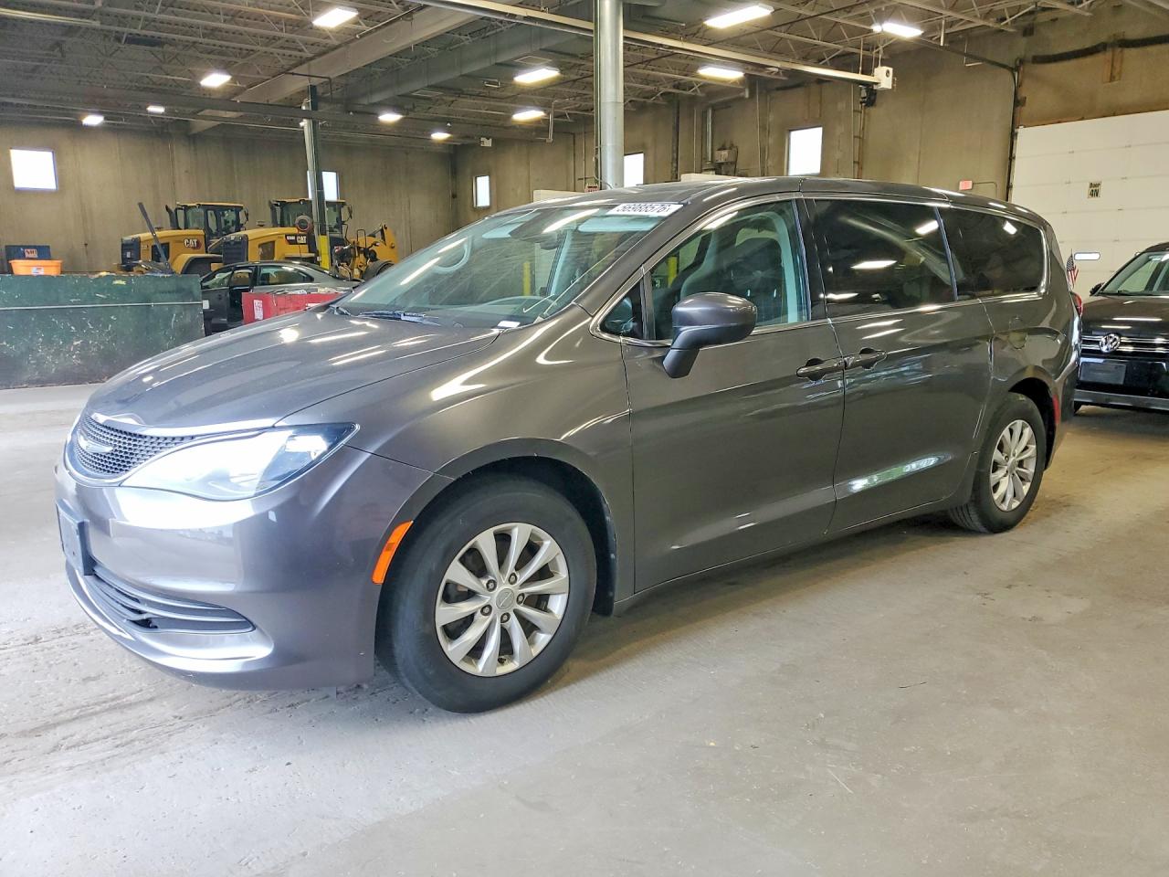Salvage Chrysler Pacifica Image