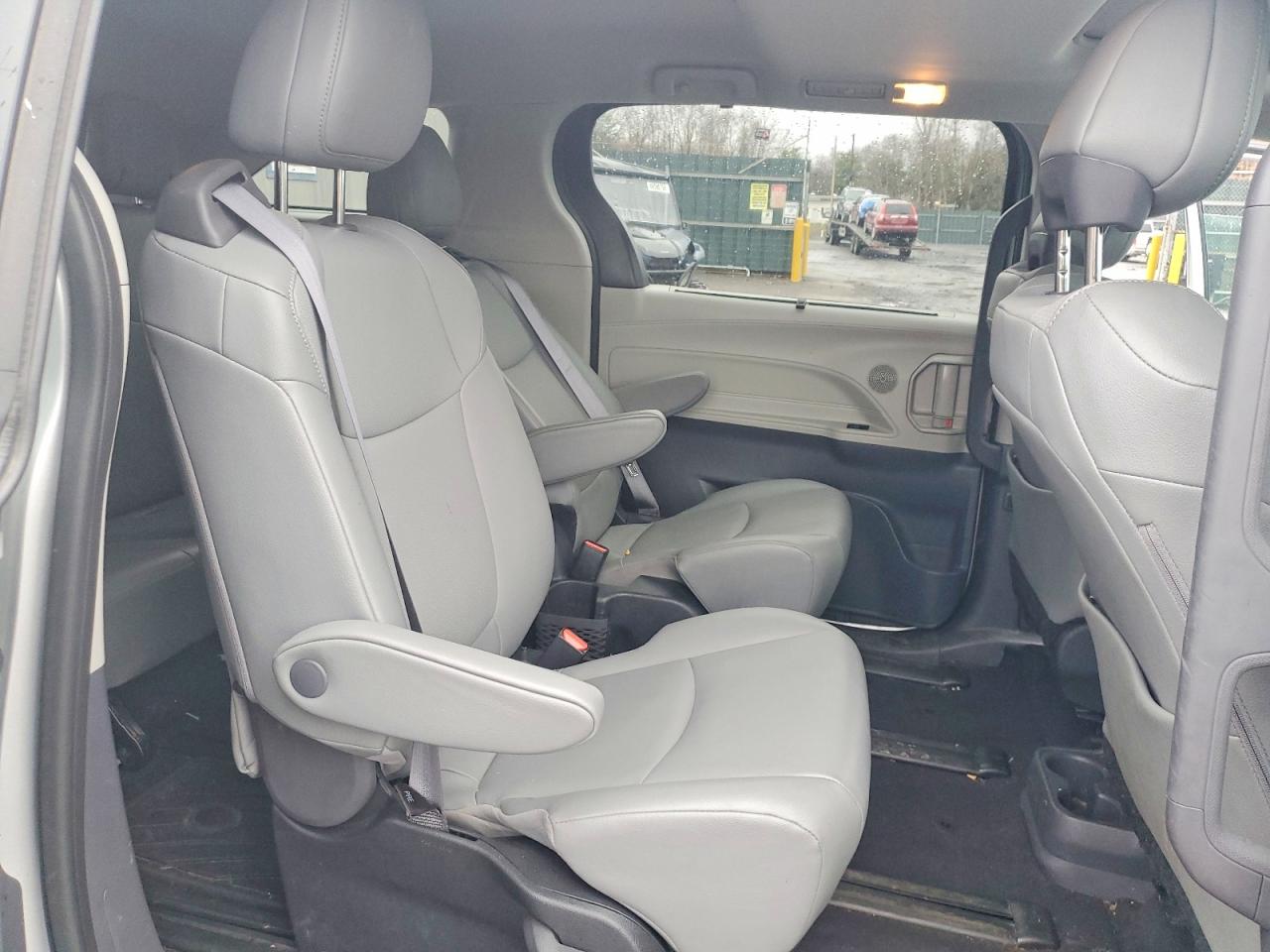 Toyota Sienna Xle 7-passenger