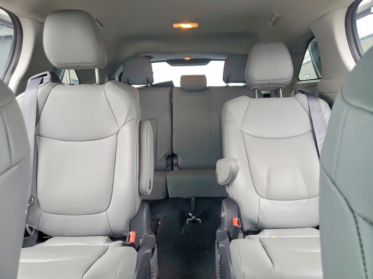 Toyota Sienna Xle 7-passenger
