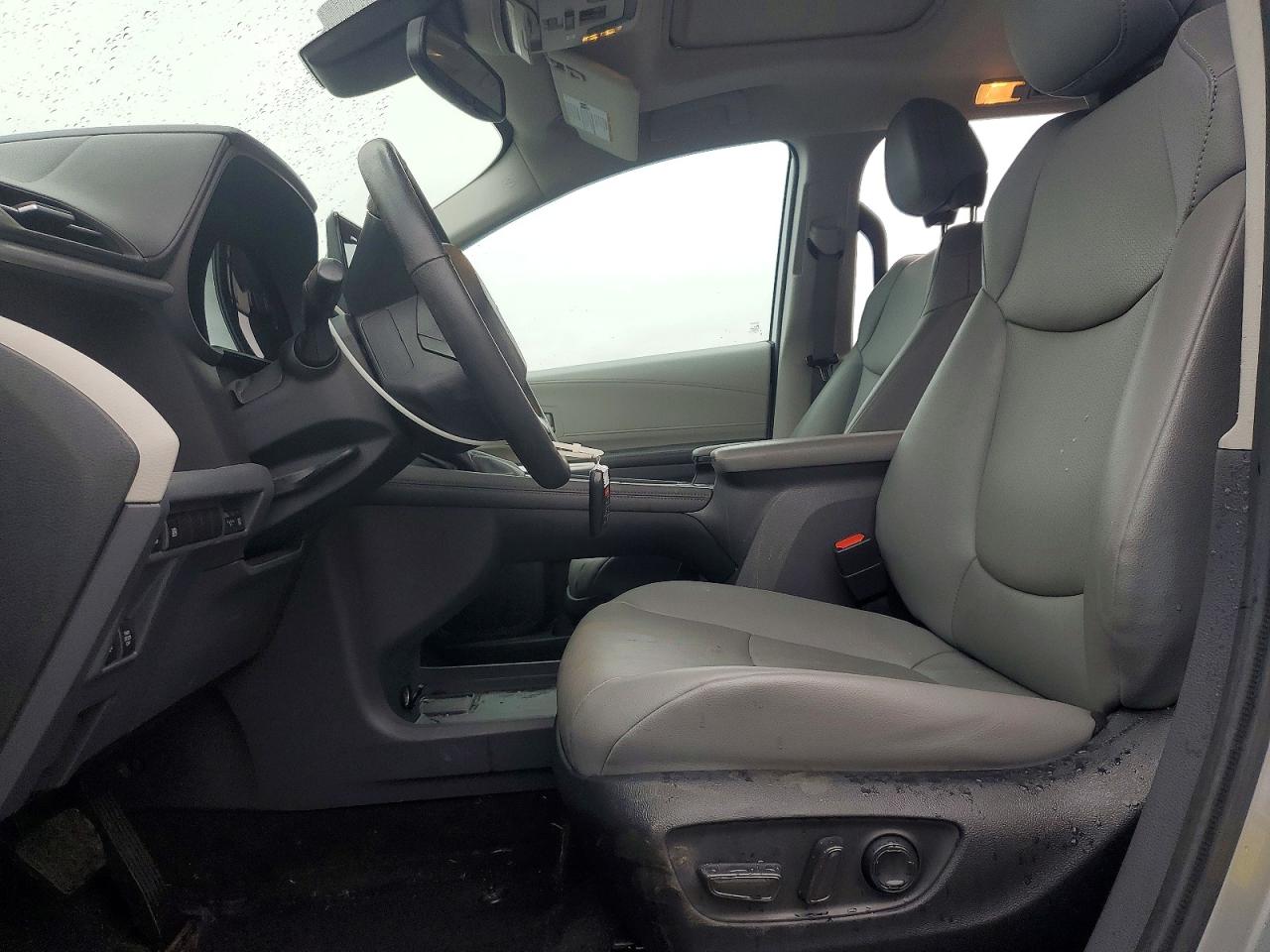 Toyota Sienna Xle 7-passenger