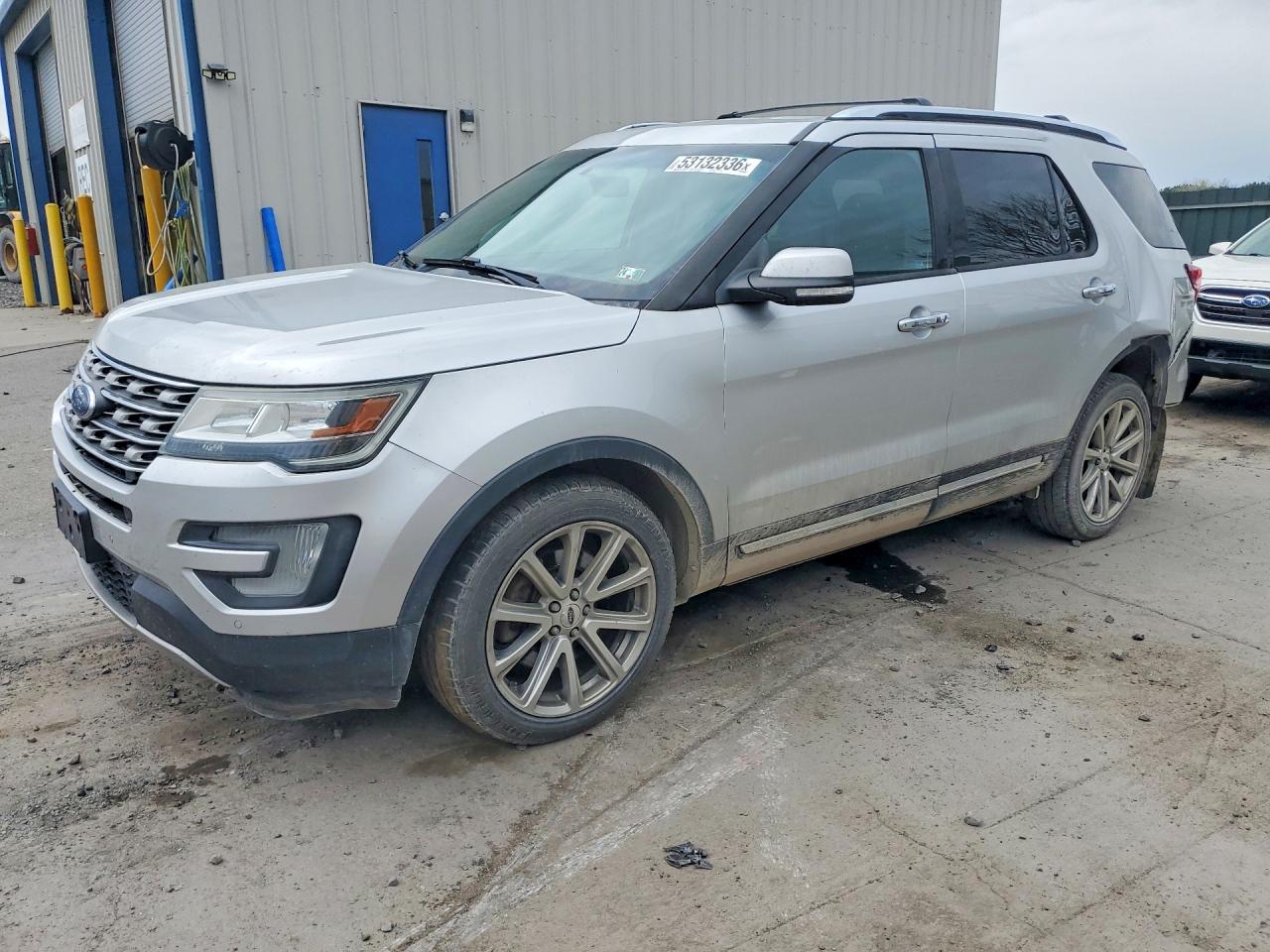Salvage Ford Explorer Image