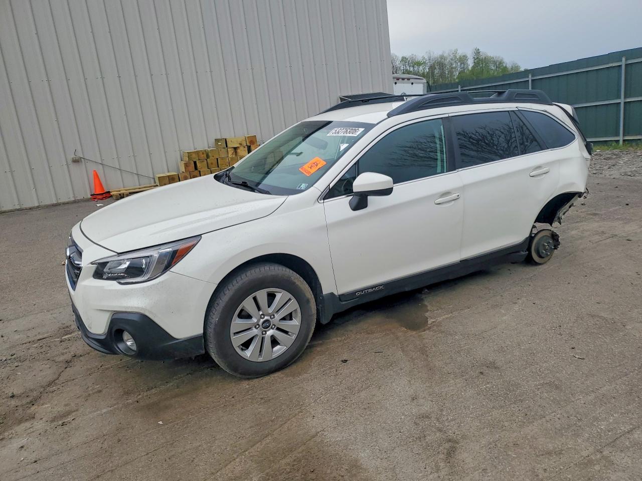 Salvage Subaru Outback Image