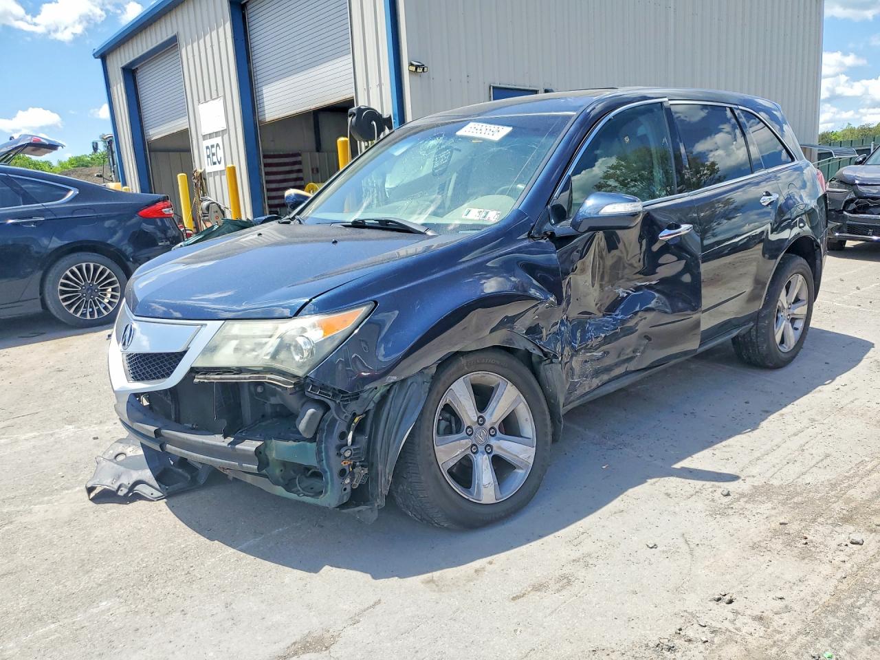 Salvage Acura MDX Image
