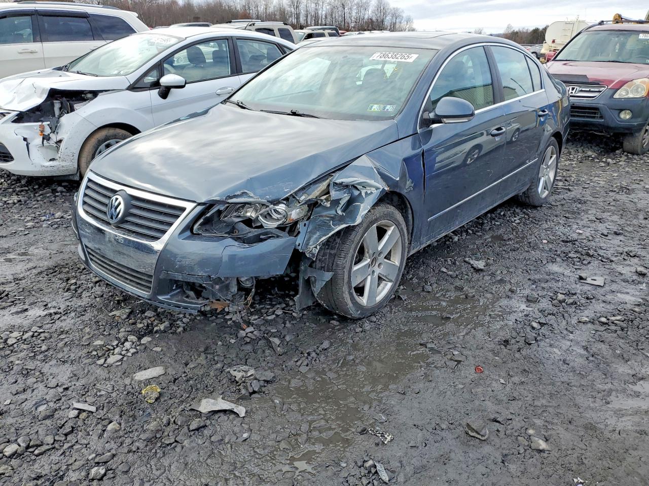 Salvage Volkswagen Passat Image