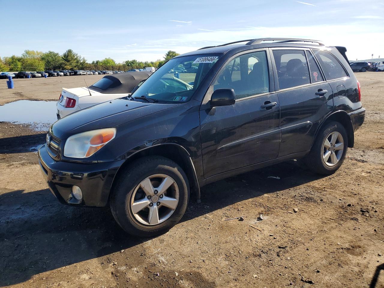 Salvage Toyota RAV4 Image